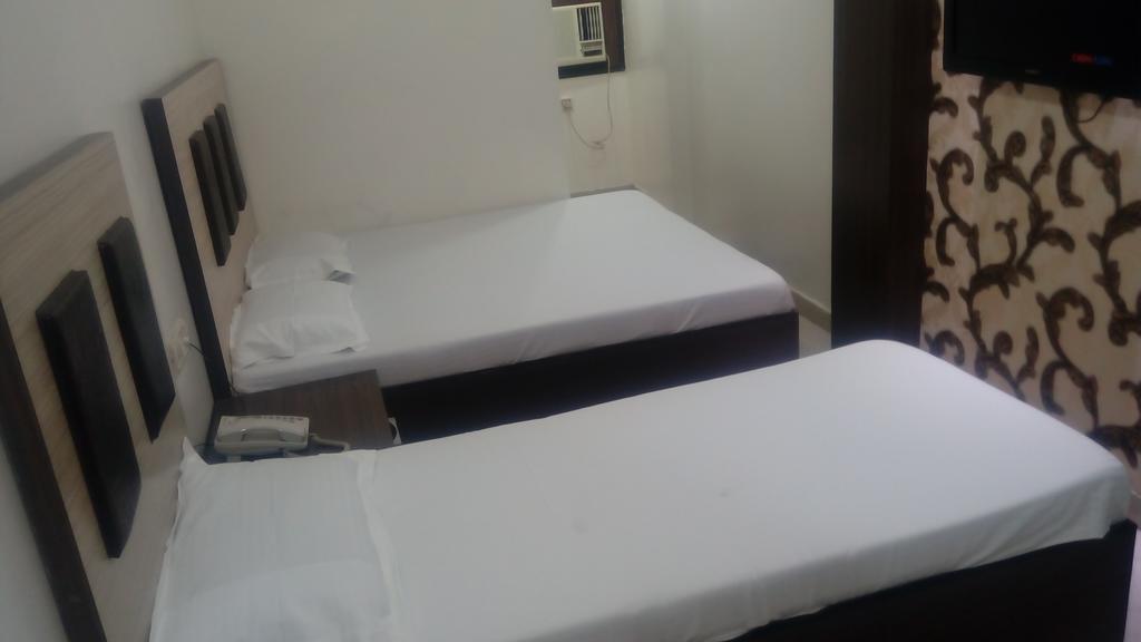 Poonam International 2* New Delhi