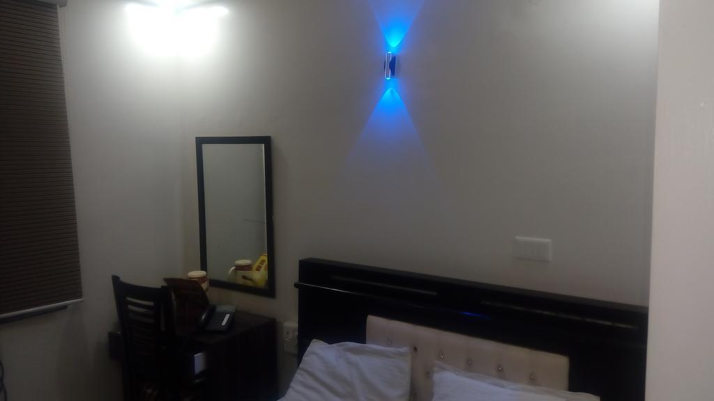 Poonam International 2* New Delhi