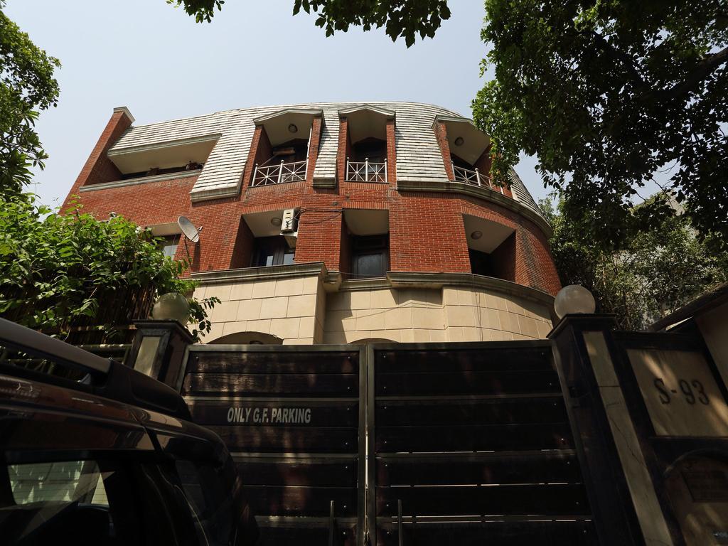 Oyo 5265 Hauz Khas Metro 2*