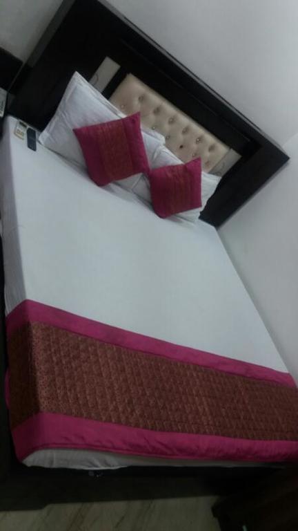 Poonam International New Delhi