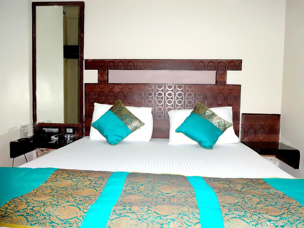 Hotel Hare Krishna Main Bazar