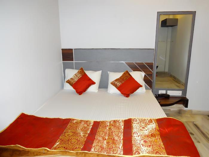 Hare Krishna Main Bazar 3*