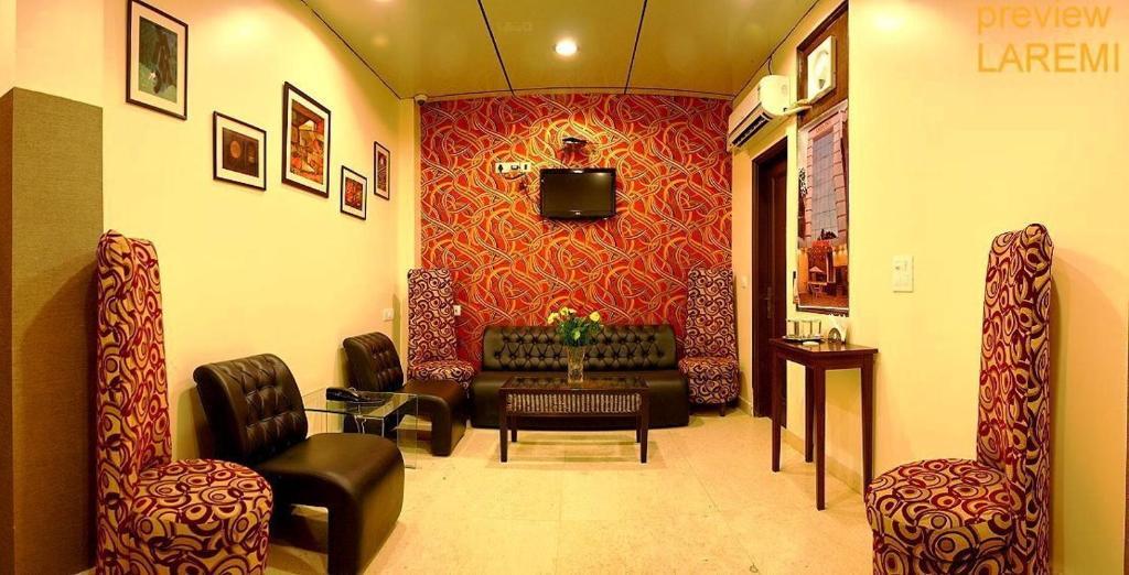 Hotel Amby 3*