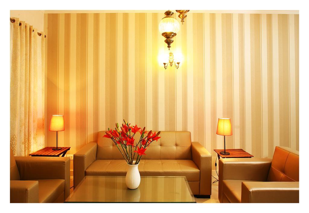 Evergreen 2bhk Service Vasant Kunj Fortis Ilbs Apartment
