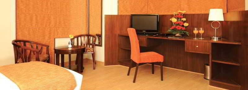 Clarks Kailash Colony 3* New Delhi