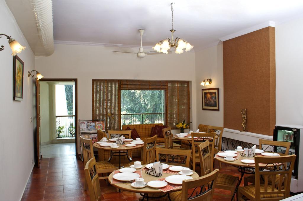 Ahuja Residency Golf Links New Delhi