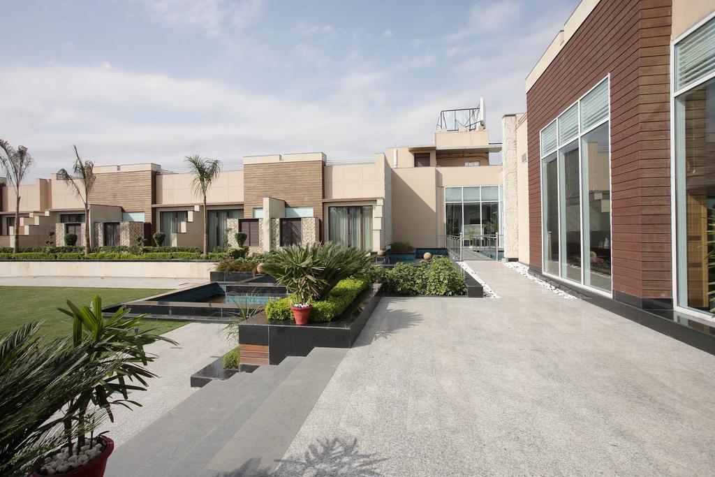 Oodles 4* New Delhi