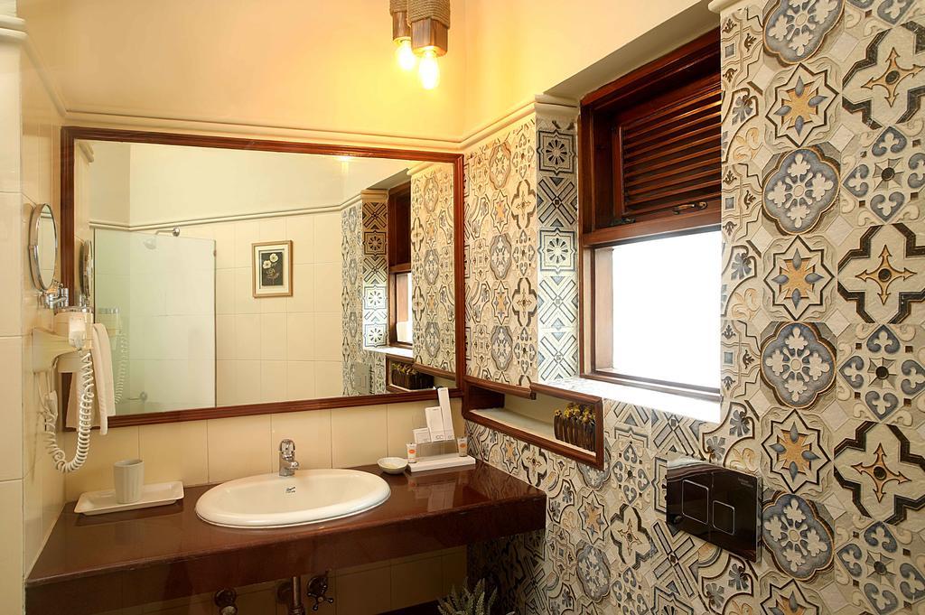 Ahuja Residency Golf Links 3* New Delhi