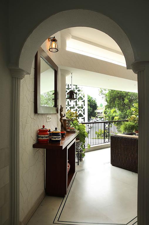 Ahuja Residency Golf Links Hotel