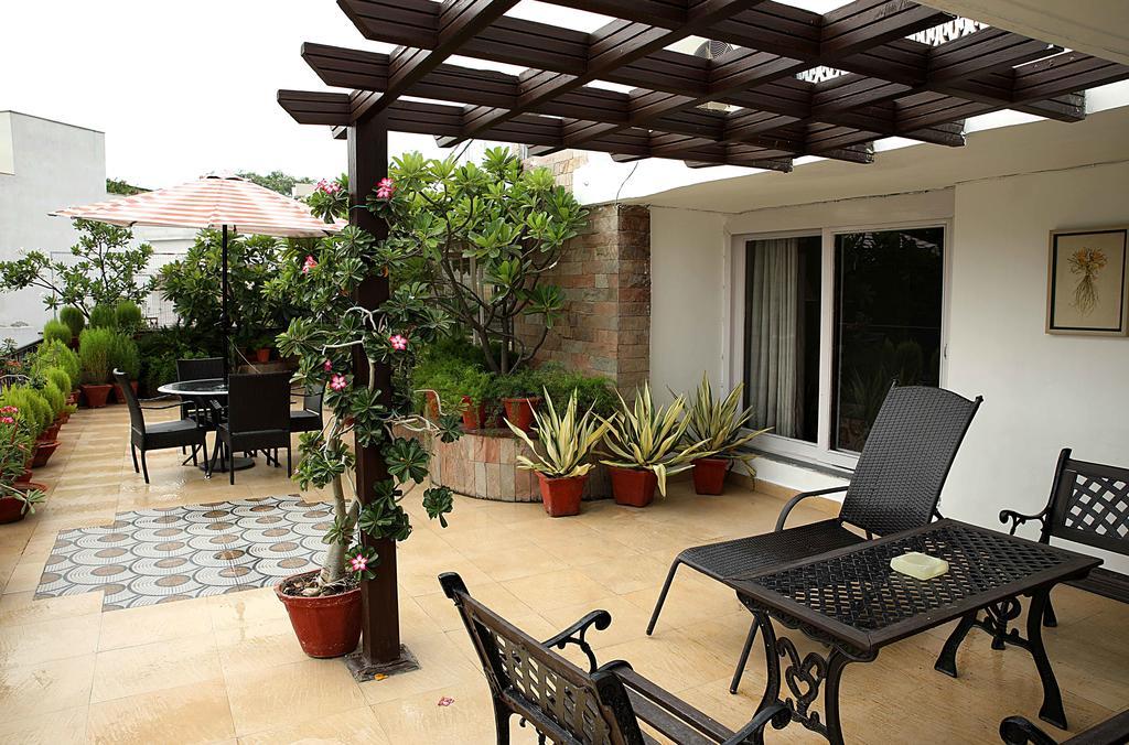 Hotel Ahuja Residency Golf Links