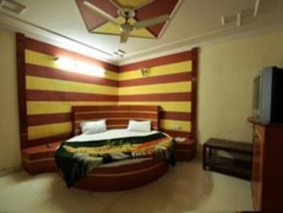 Shell Deluxe Hotel