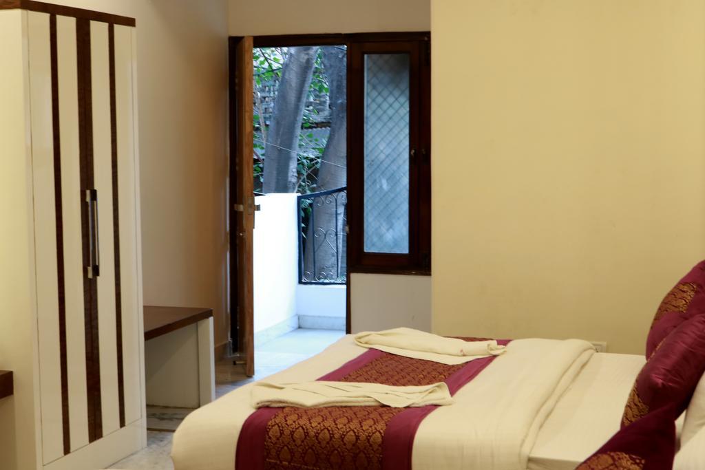 Hindustan- By Backpackers Heaven Hostel New Delhi