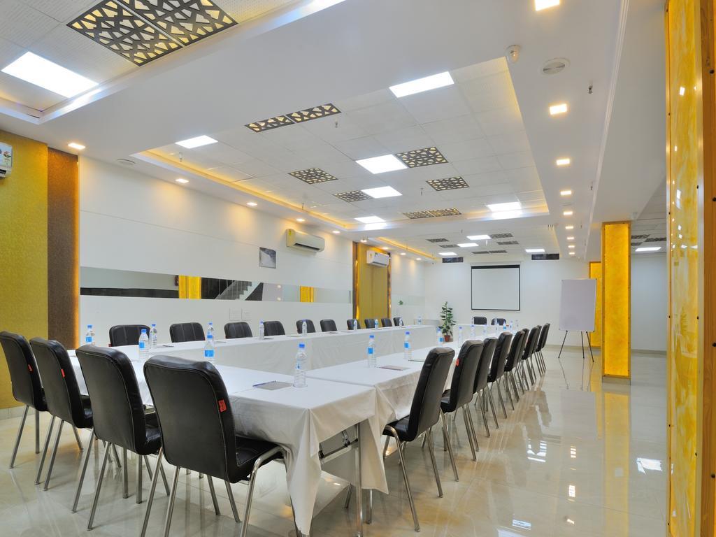 Sky Rich International - 05 Mins From Karol Bagh Metro Station Hotel 4*