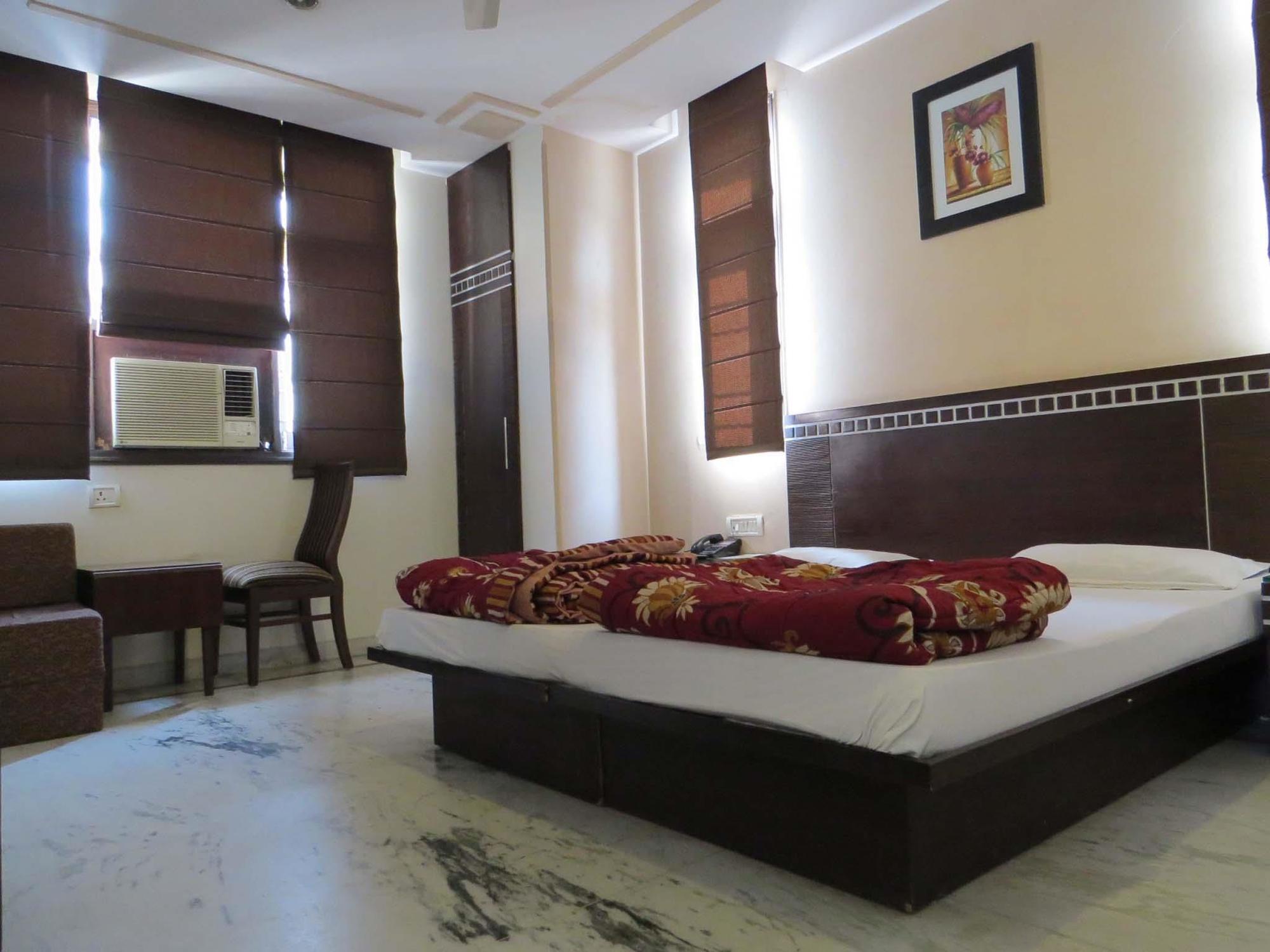 Hotel Smyle - Value Near Station New Delhi