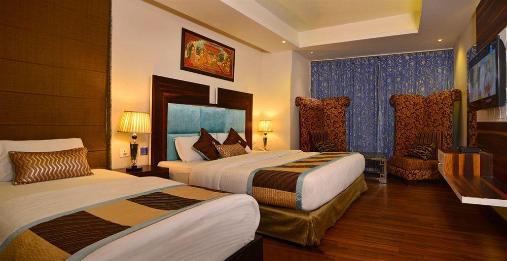 Hotel Staybook Hotel Uppal International
