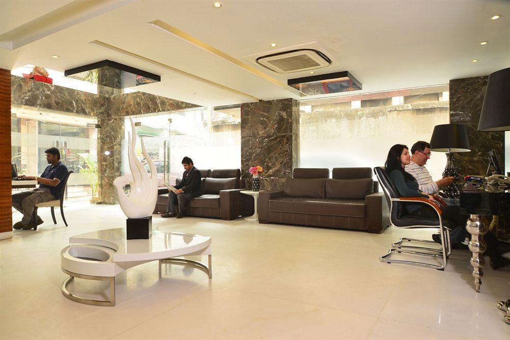 Staybook Hotel Uppal International 4* Nova Deli