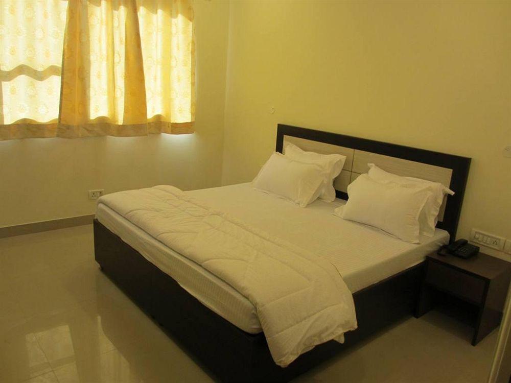 Chanakya Hotel