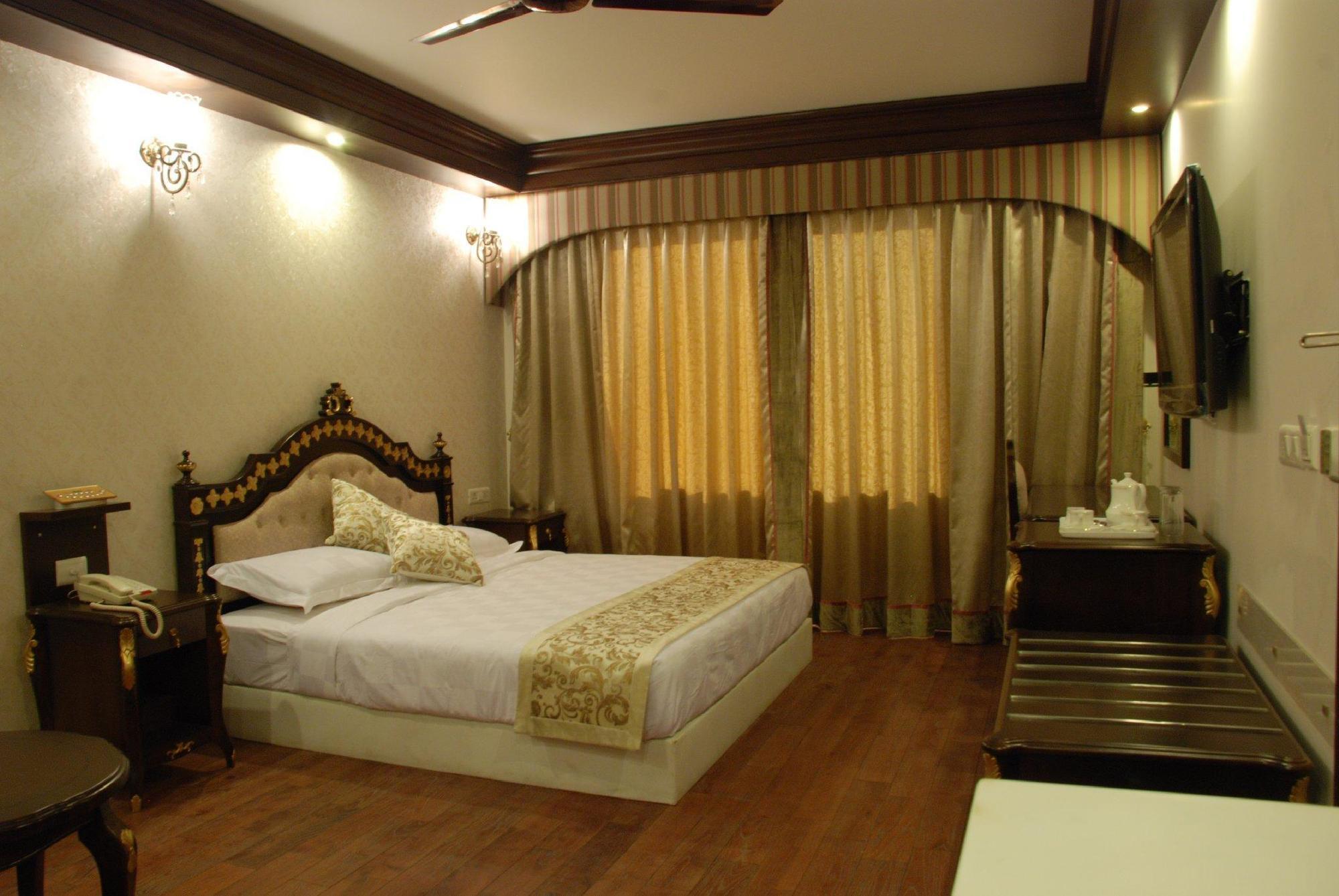 Treebo Tryst Royce New Friends Colony Hotel New Delhi