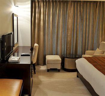 Venizia Sarovar Portico 4* New Delhi