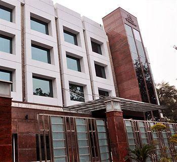 Venizia Sarovar Portico New Delhi