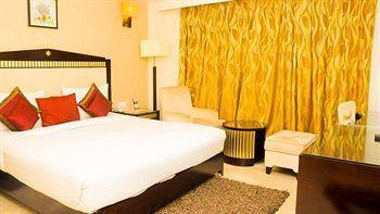 Venizia Sarovar Portico 4*