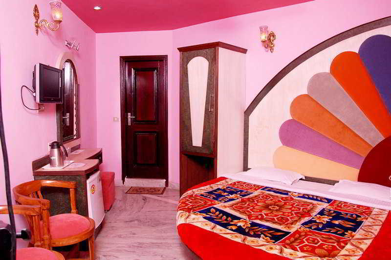 Hotel Karat 87 New Delhi