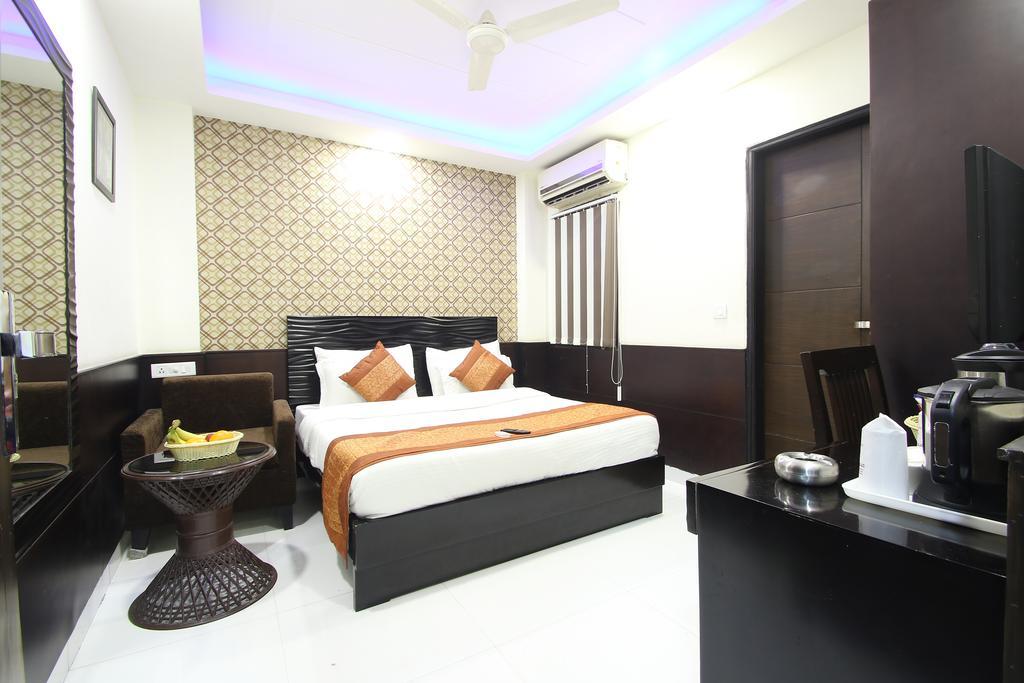 Hotel Hill Palace -near Karol Bagh Metro Station Delhi (National Capital Territory of India)