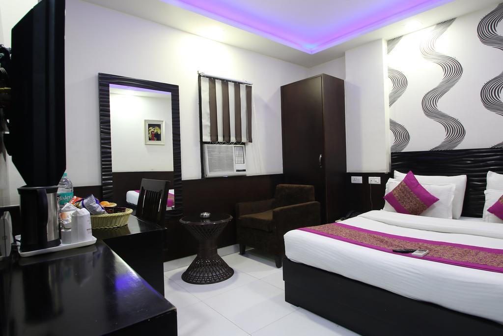 Hill Palace -near Karol Bagh Metro Station 3*