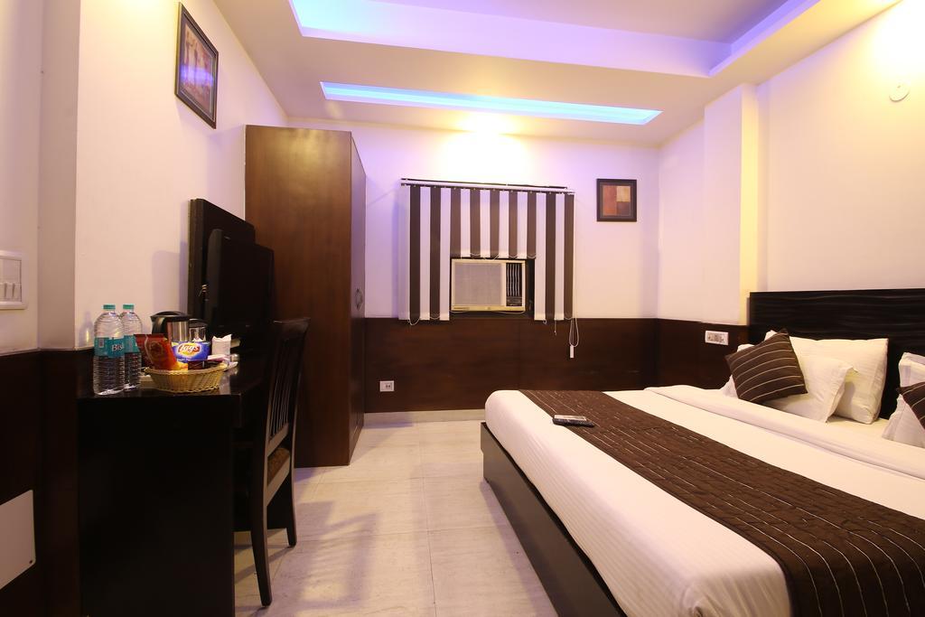Hill Palace -near Karol Bagh Metro Station Hotel 3*