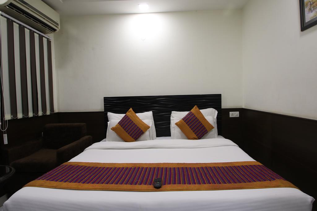 Hotel Hill Palace -near Karol Bagh Metro Station Delhi (National Capital Territory of India)