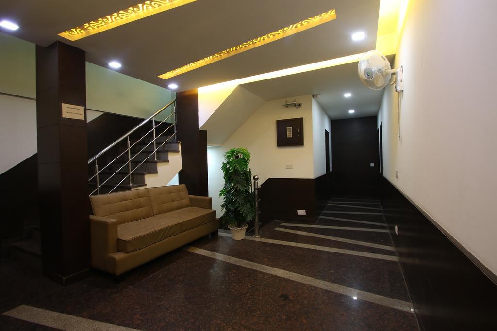 Hotel Hill Palace -near Karol Bagh Metro Station 3*