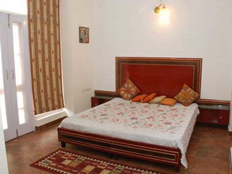 Hotel Prakash Kutir