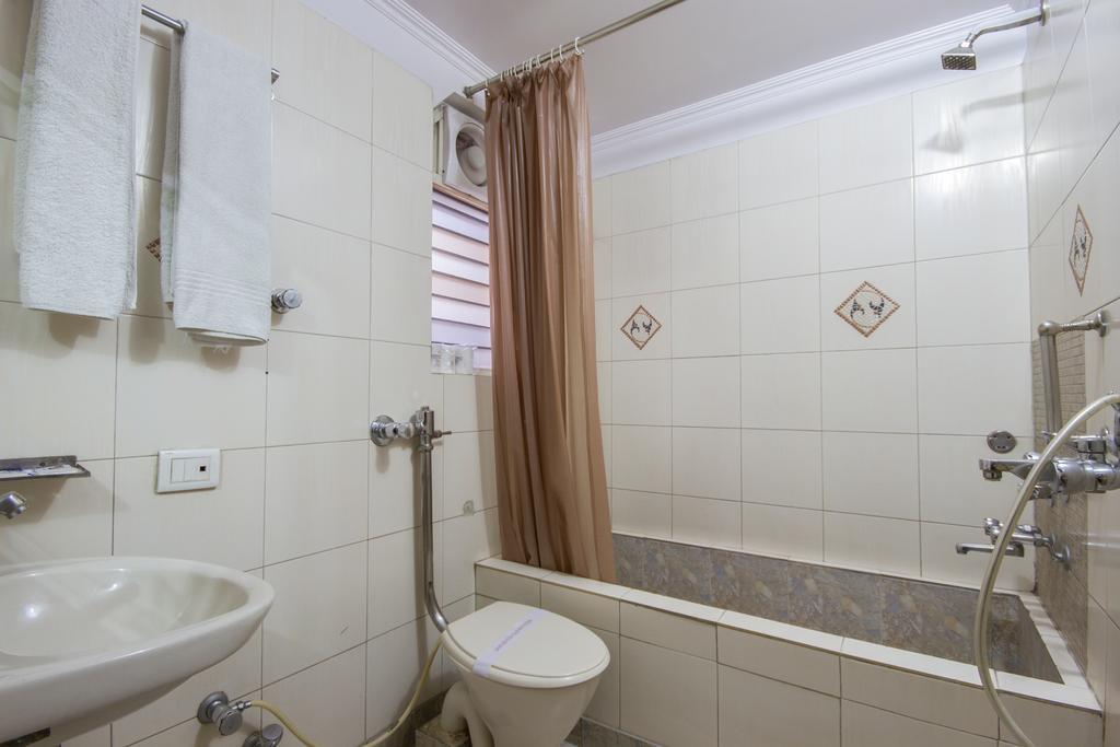 Hotel The C Park Karol Bagh Homely Atmosphere