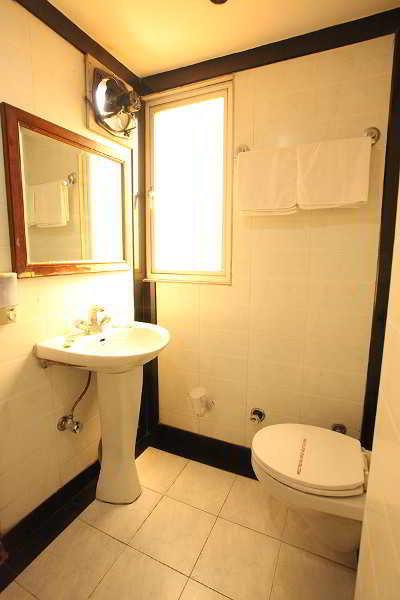 Chanchal Continental # Near To New Delhi Station # Family Hotel # Customer'S Choice Hotel # Tourist Places Nearby - Red Fort, Jama Masjid, India Gate Hotel