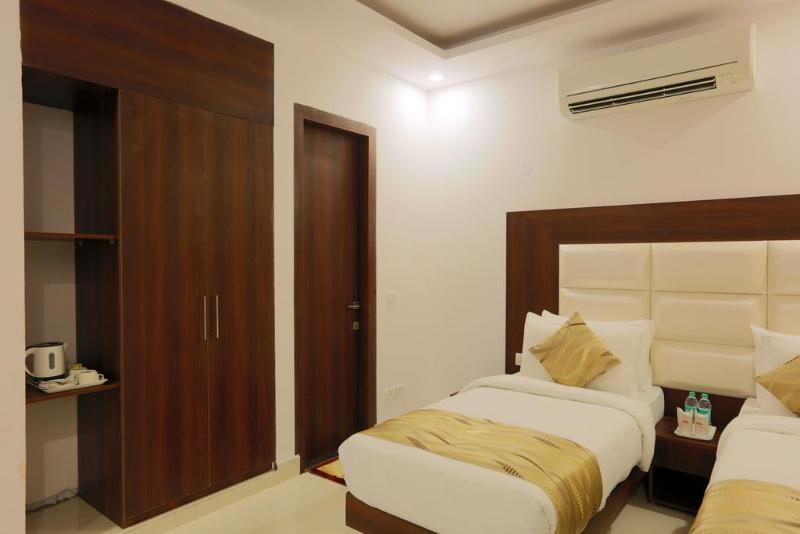 Hotel Arch - Near Aerocity 4*