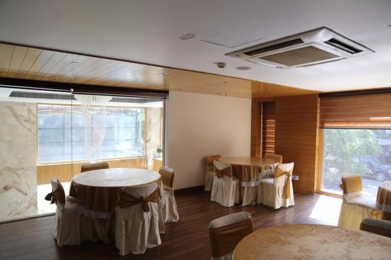 Shuhul Continental 3*