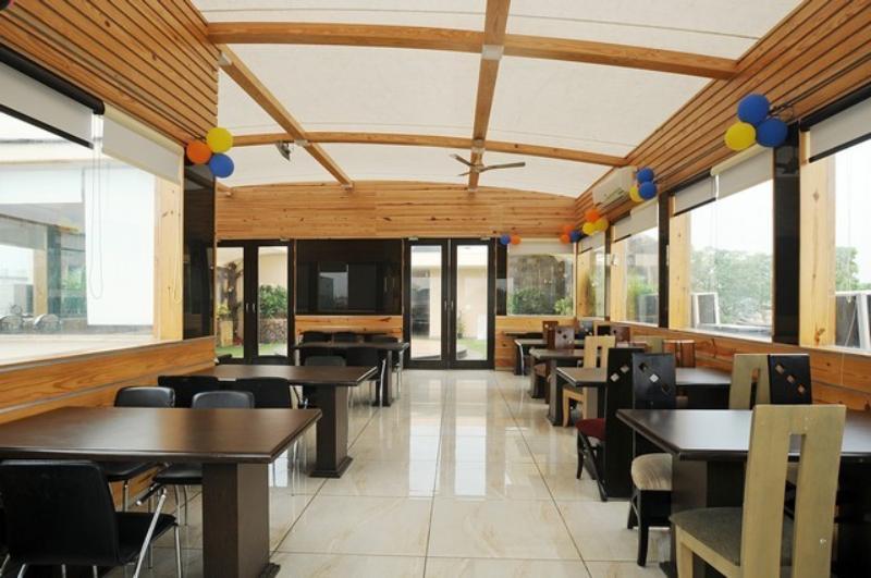 Hari's Court & Hotel New Delhi