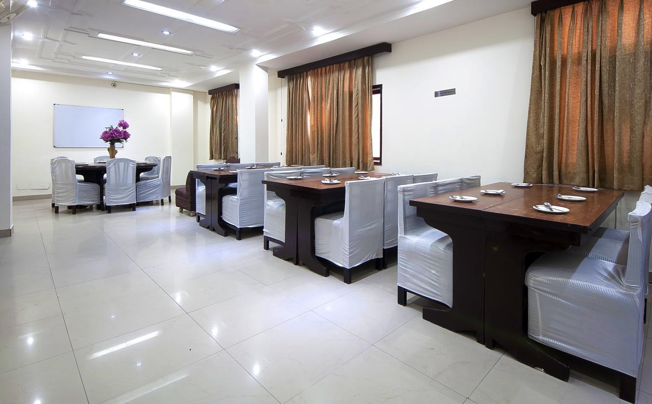 Fabhotel Darbar Hotel 3*