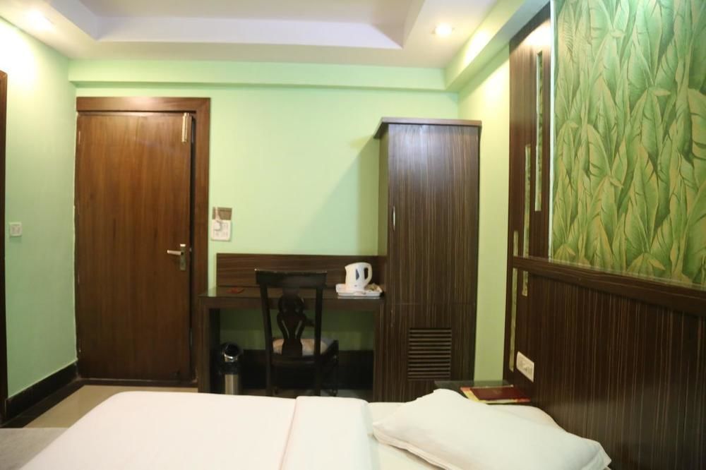Grand Plaza Hotel