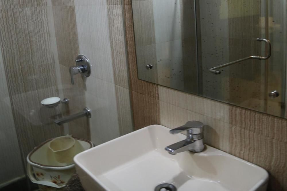Grand Plaza Hotel New Delhi