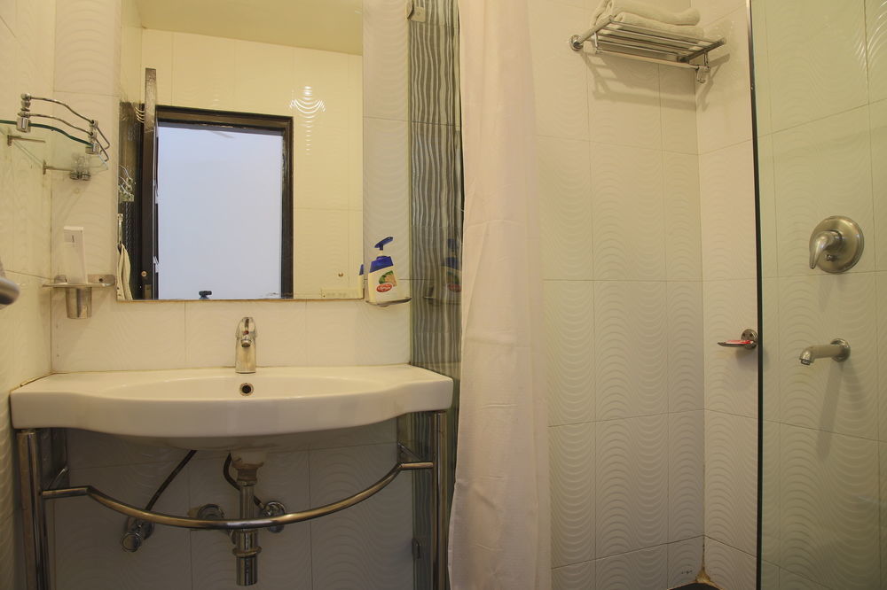 Fabhotel Exotica Greenpark Hotel New Delhi