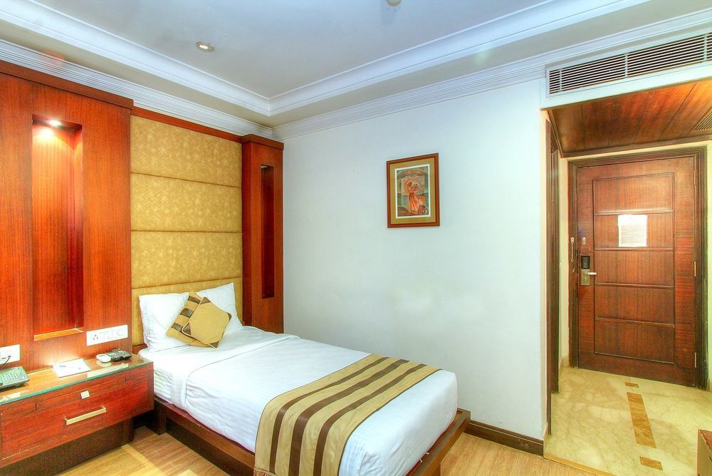 Treebo Trend Freesia Hotel New Delhi