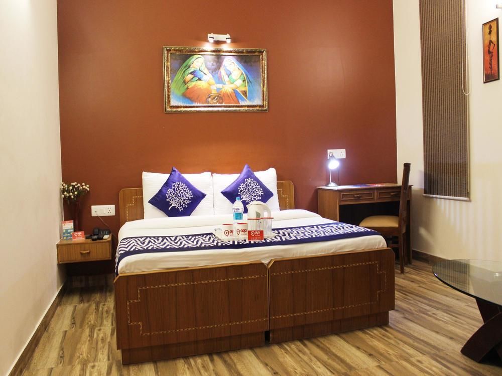 Oyo Patel Nagar Market 3*