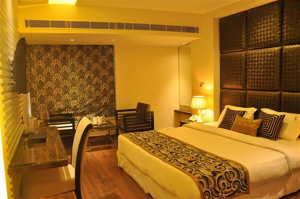 Staybook Hotel Uppal International Nova Deli