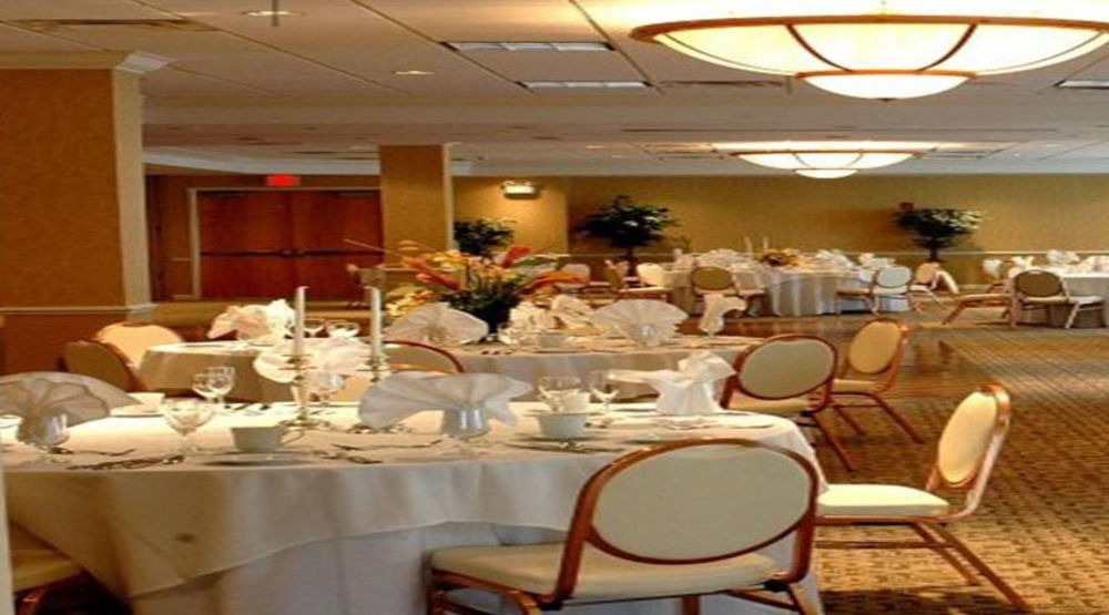 Taurus Sarovar Portico Hotel