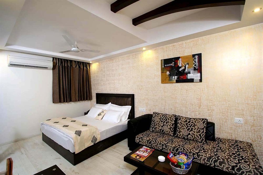 Kingston Park - Karol Bagh Hotel 3*