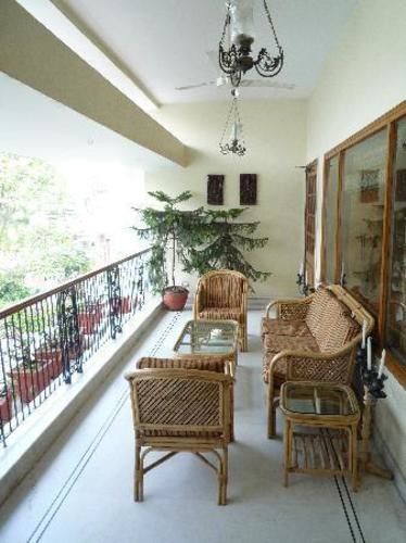 Ahuja Residency Golf Links Hotel