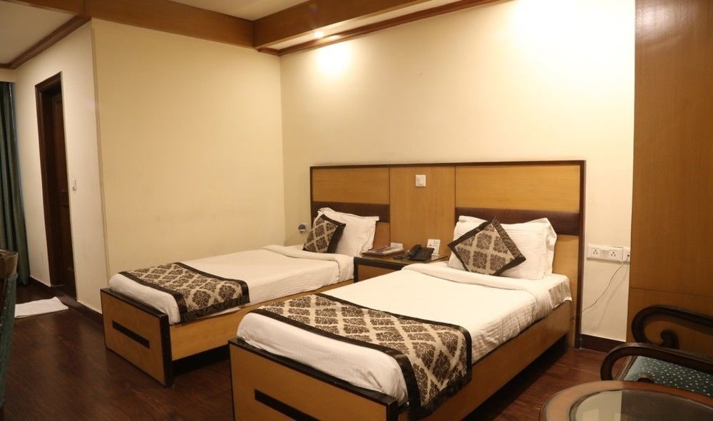 Chirag Residency Hotel 3*