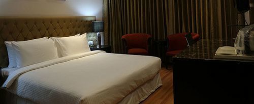 Hotel Athena New Delhi