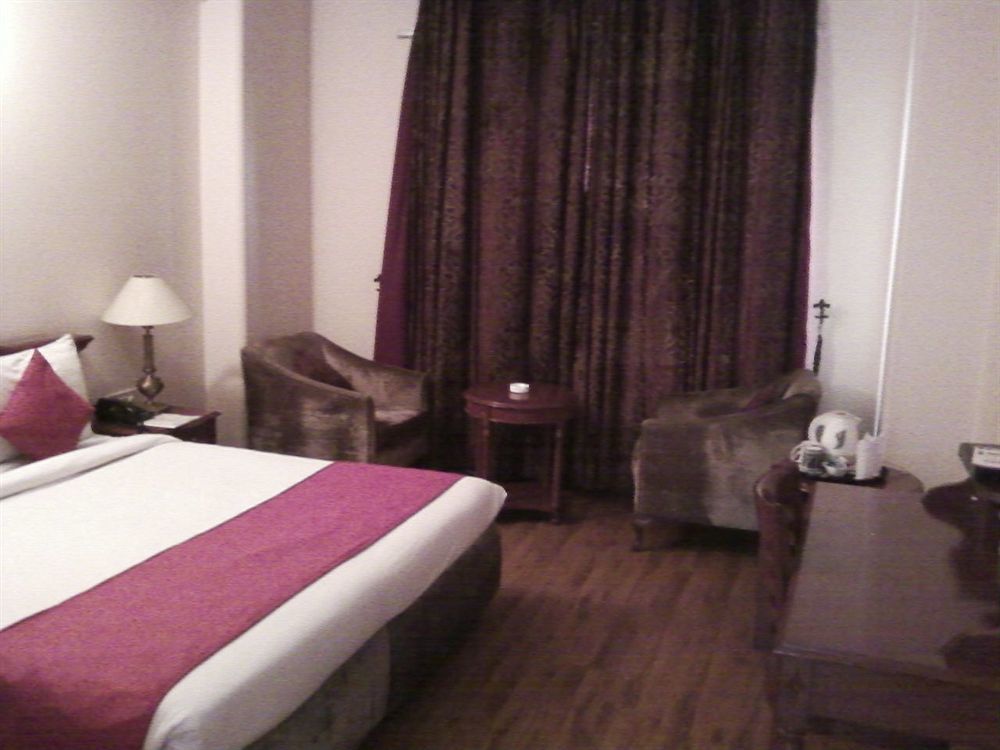 Hotel Treebo Corporate Park